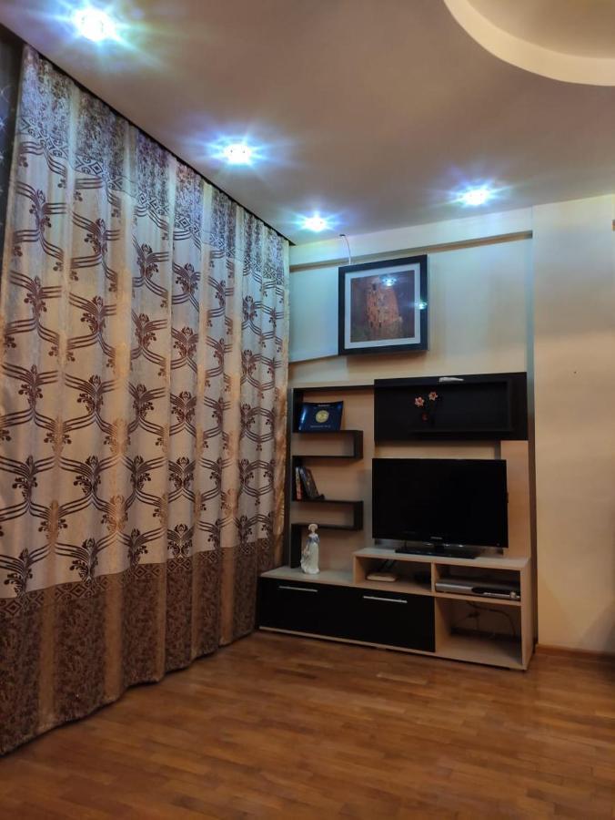 Apartment On Tole Bi Alma-Ata Buitenkant foto